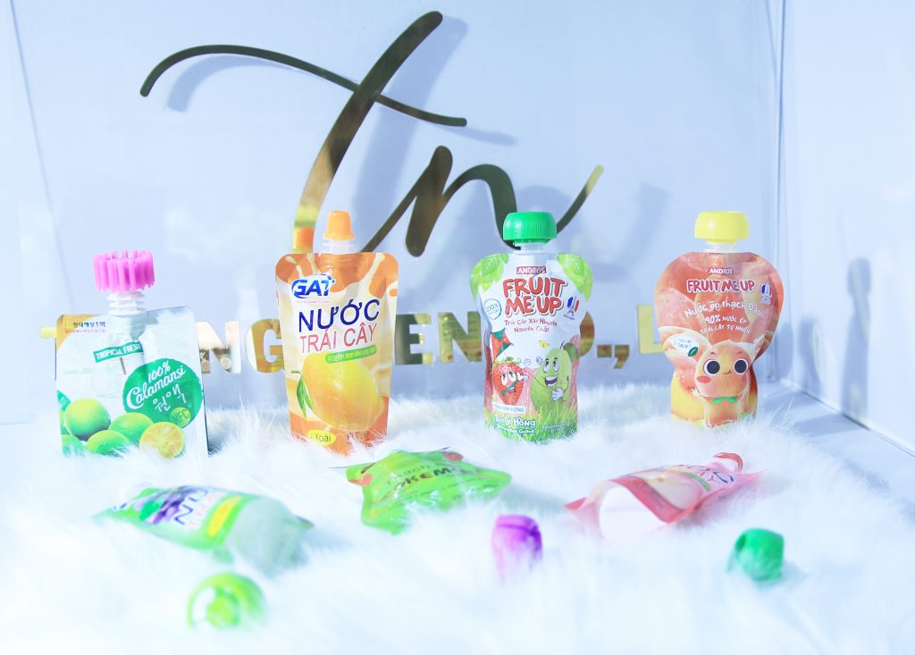 các kiểu túi đựng nước trái cây gắn vòi